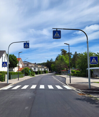 Der neue Fußgängerüberweg an der Isardamm-Grundschule | © Stadt Geretsried