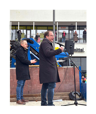 Erster Bürgermeister Michael Müller spricht bei der Demo gegen Rechts | © Stadt Geretsried