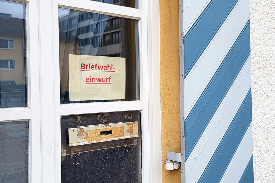 Einwurf-Schlitz für Briefwahl am Rathaus | © Stadt Geretsried